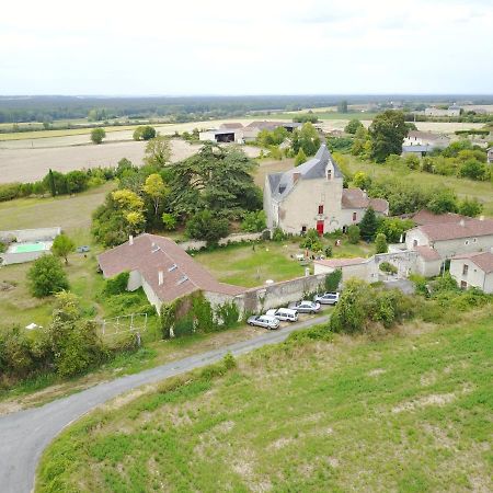Gite Du Manoir Des Roches Saires Exterior photo