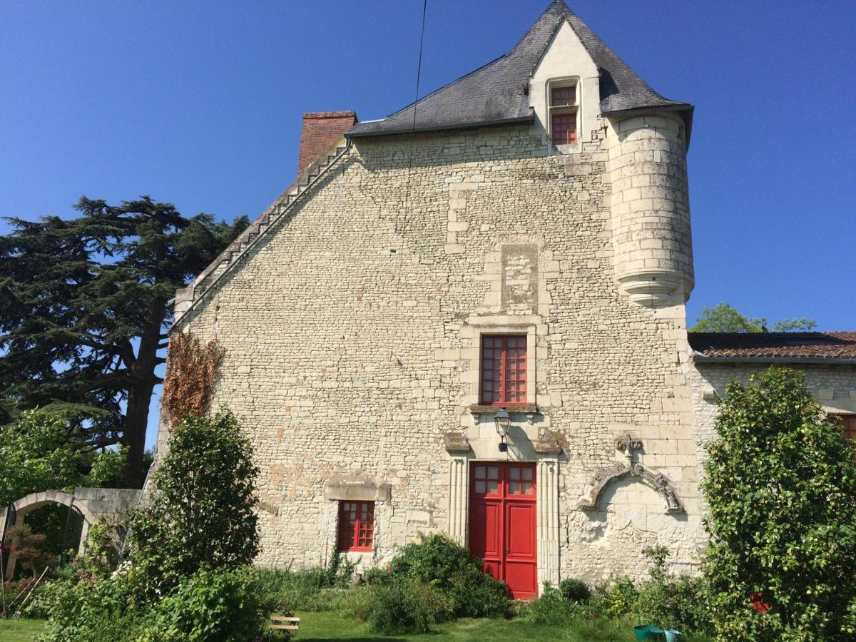Gite Du Manoir Des Roches Saires Exterior photo